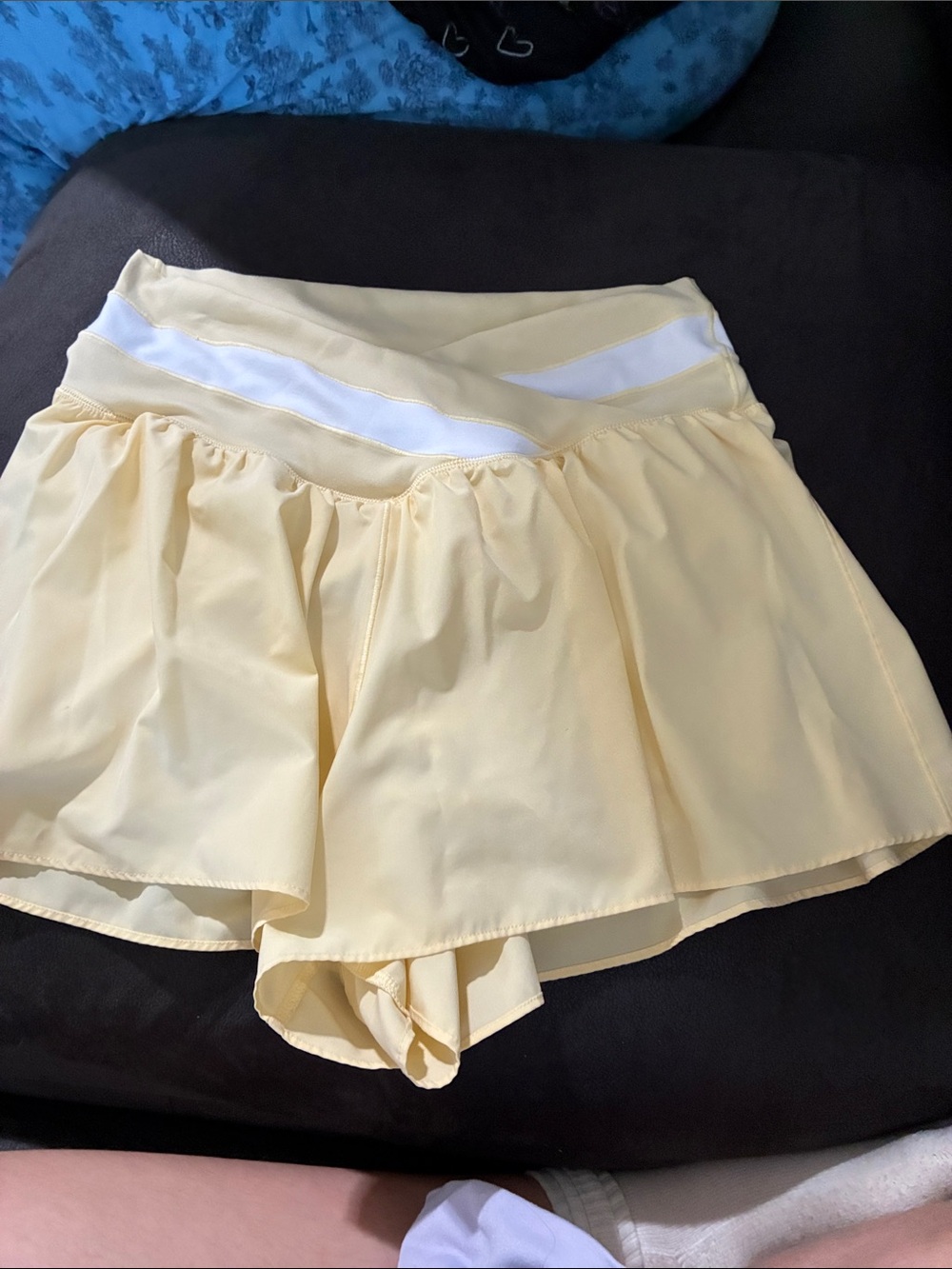 aerie Pale Yellow Athletic Skort with White Waist Panels